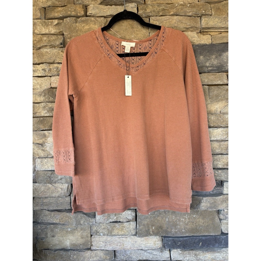Cupio- Medium Burnt Orange Thermal Top with Lace Accents Nwt